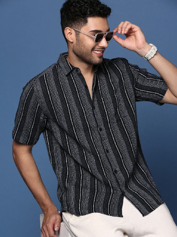 Men's Two - Tone Contrast Panel Casual Shirts in White and Navy for a Stylish and Eye - Catching DesignMen Striped Black Slim Fit Shirt Men's Two - Tone Contrast Panel Casual Shirts in White and Navy for a Stylish and Eye - Catching DesignMen Striped Black Slim Fit Shirt