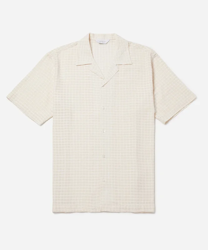 Men's Short - Sleeve Linen Casual Shirts in Light Khaki for a Breathable Summer OptionCanty Sheer Check SS Shirt Men's Short - Sleeve Linen Casual Shirts in Light Khaki for a Breathable Summer OptionCanty Sheer Check SS Shirt