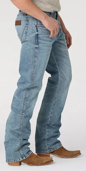 Men's Long - Line Oversized Casual Shirts in Dark Gray for a Relaxed and Modern LookMen's Wrangler Retro Slim Bootcut Jean #2314611 Men's Long - Line Oversized Casual Shirts in Dark Gray for a Relaxed and Modern LookMen's Wrangler Retro Slim Bootcut Jean #2314611