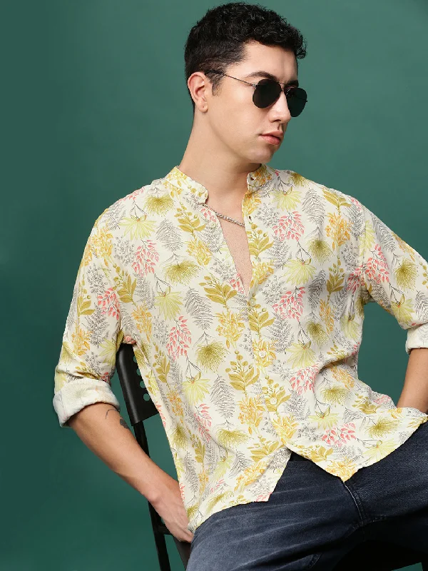Men's Short - Sleeve Linen Casual Shirts in Light Khaki for a Breathable Summer OptionMen Cream Floral Slim Fit Shirt Men's Short - Sleeve Linen Casual Shirts in Light Khaki for a Breathable Summer OptionMen Cream Floral Slim Fit Shirt