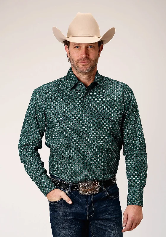 Men's Tailored Fit Checkered Casual Shirts in Multicolor for a Smart - Casual EnsembleRoper Mens Cross Walk Foulard Blue 100% Cotton L/S Shirt Men's Tailored Fit Checkered Casual Shirts in Multicolor for a Smart - Casual EnsembleRoper Mens Cross Walk Foulard Blue 100% Cotton L/S Shirt