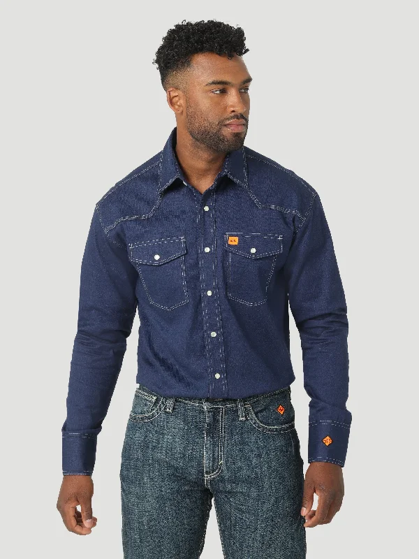 Men's Long - Line Oversized Casual Shirts in Dark Gray for a Relaxed and Modern LookMen's Wrangler 20X FR Snap Front Shirt #112319172