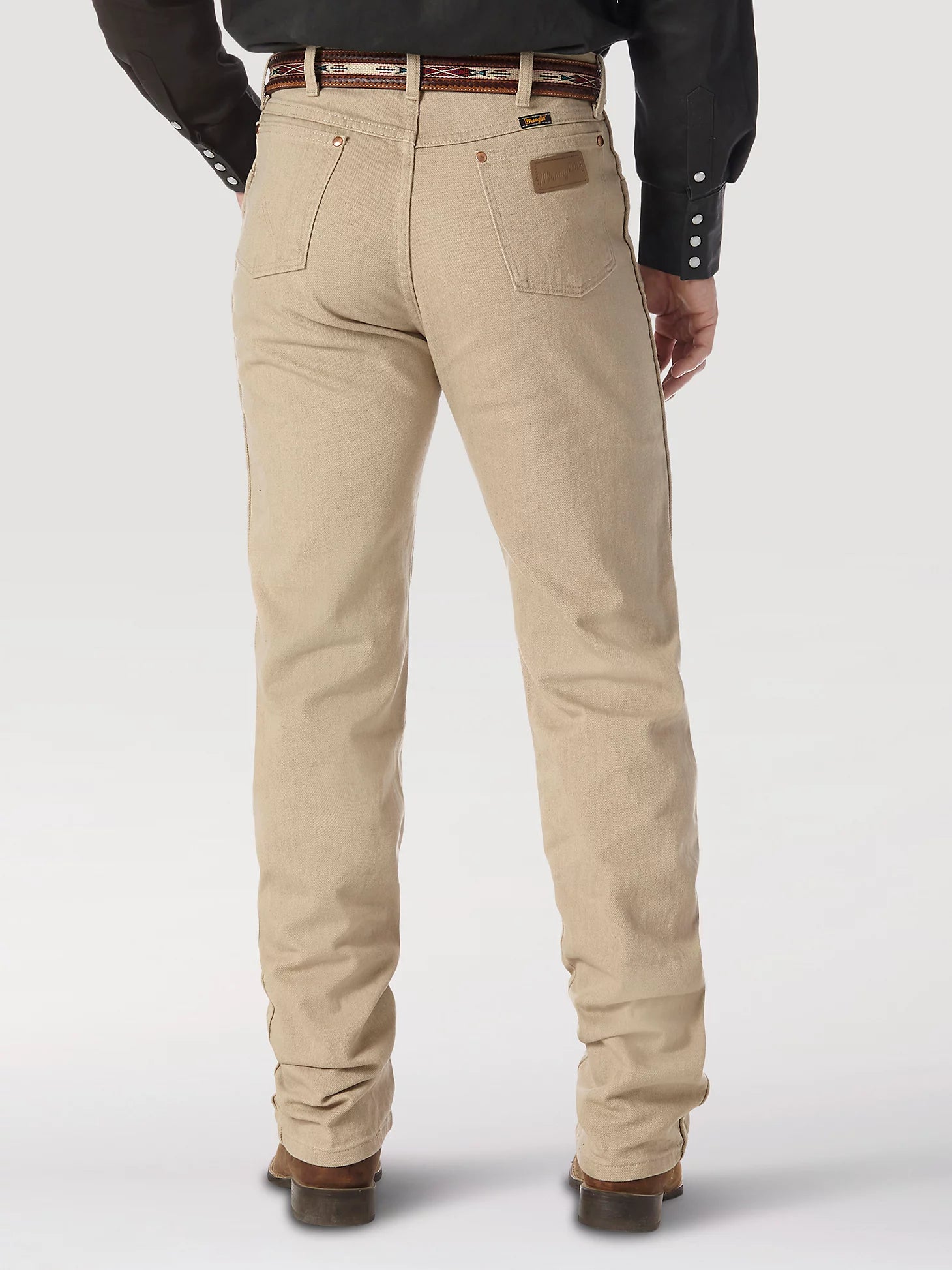 Men's Linen Blend Casual Shirts with Roll - Up Sleeves for a Summer Beach LookMen's Wrangler Cowboy Cut Original Fit Jean #13MWZTN