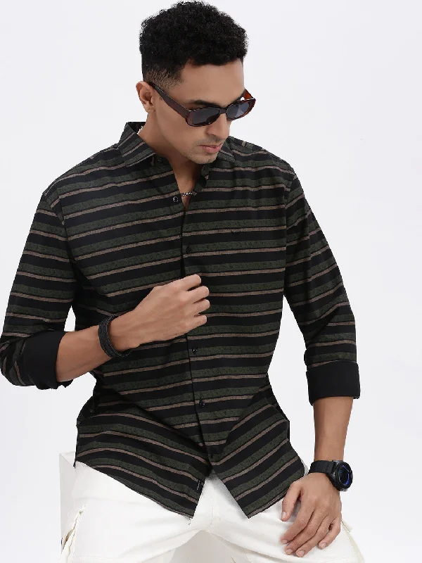 Men's Two - Tone Contrast Panel Casual Shirts in White and Navy for a Stylish and Eye - Catching DesignMen Black Striped Slim Fit Shirt Men's Two - Tone Contrast Panel Casual Shirts in White and Navy for a Stylish and Eye - Catching DesignMen Black Striped Slim Fit Shirt