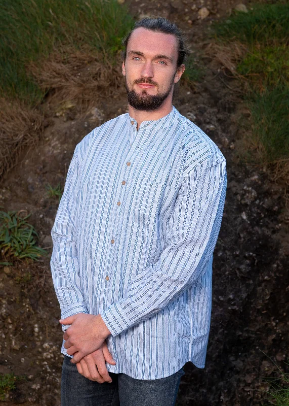 Men's Stretch - Fabric Casual Shirts in Navy Blue for a Comfortable and Flexible FitTraditional Irish Heavyweight Grandfather Shirt Men's Stretch - Fabric Casual Shirts in Navy Blue for a Comfortable and Flexible FitTraditional Irish Heavyweight Grandfather Shirt