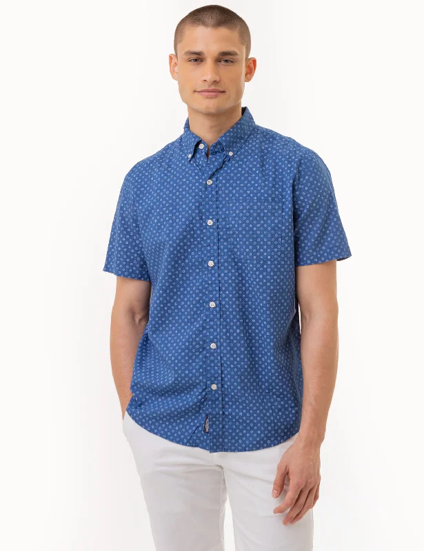 Men's Tailored Fit Checkered Casual Shirts in Multicolor for a Smart - Casual EnsembleDITSY PRINT SHORT SLEEVE WOVEN SHIRT Men's Tailored Fit Checkered Casual Shirts in Multicolor for a Smart - Casual EnsembleDITSY PRINT SHORT SLEEVE WOVEN SHIRT