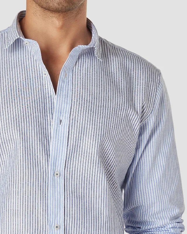 Men's Thermal - Lined Casual Shirts in Black for Added Warmth in Cold WeatherOxford Striped Shirt - Blue Men's Thermal - Lined Casual Shirts in Black for Added Warmth in Cold WeatherOxford Striped Shirt - Blue