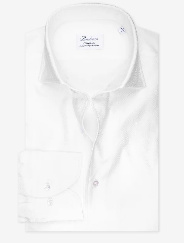 Men's Two - Tone Contrast Panel Casual Shirts in White and Navy for a Stylish and Eye - Catching DesignWhite Textured Cotton Fitted Body Shirt Men's Two - Tone Contrast Panel Casual Shirts in White and Navy for a Stylish and Eye - Catching DesignWhite Textured Cotton Fitted Body Shirt