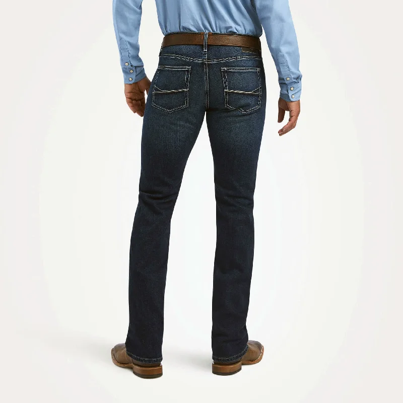 Men's Cargo Jeans with Multiple Pockets for a Practical and Outdoor - Friendly LookAriat Men's M7 Toro Straight Jeans Men's Cargo Jeans with Multiple Pockets for a Practical and Outdoor - Friendly LookAriat Men's M7 Toro Straight Jeans
