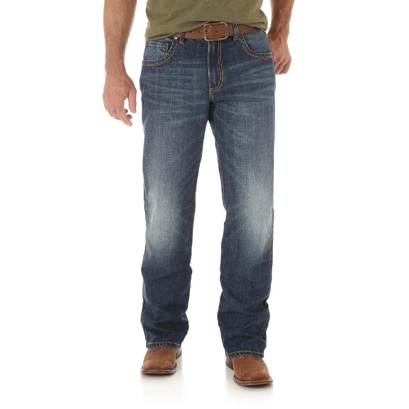 Plus Size Men's Bootcut Jeans with a Relaxed Waist for a Classic and Comfortable FitWrangler Men's Retro Medium Wash Relaxed Jeans Plus Size Men's Bootcut Jeans with a Relaxed Waist for a Classic and Comfortable FitWrangler Men's Retro Medium Wash Relaxed Jeans