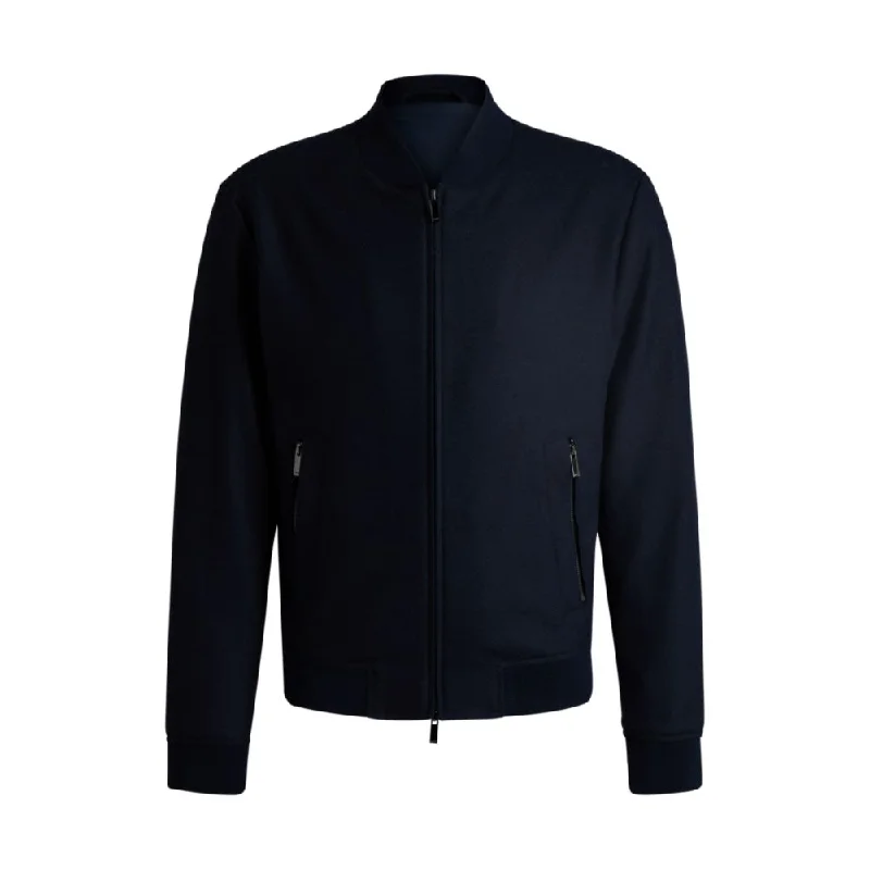 Lightweight men coats made of breathable fabric for spring and autumnSlim-fit jacket with two-way front zip Lightweight men coats made of breathable fabric for spring and autumnSlim-fit jacket with two-way front zip