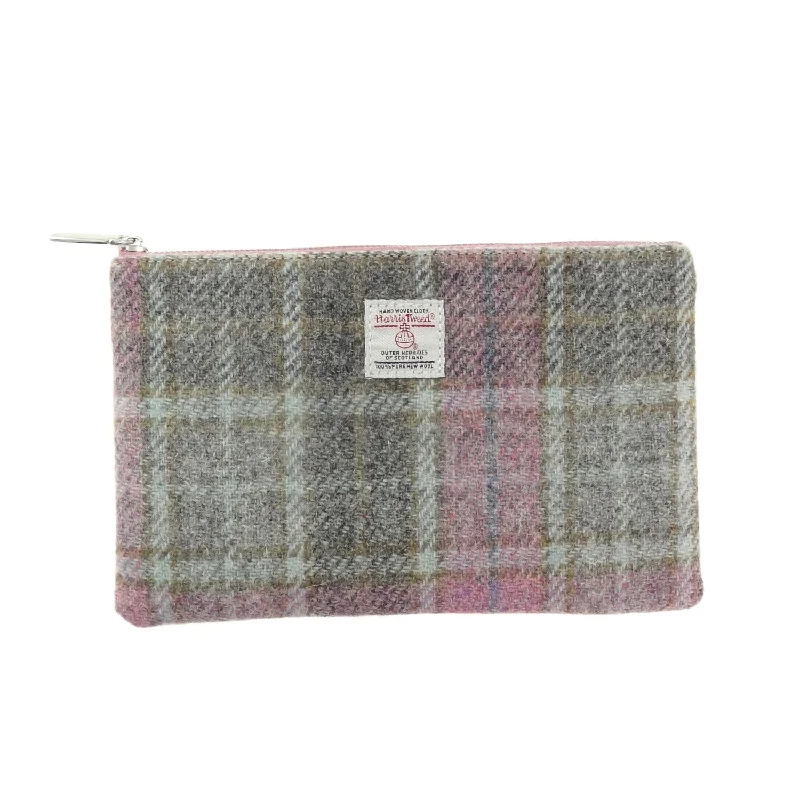 Slim - fit men vest for formal occasions with a modern cutHarris Tweed® 'Berneray' Medium Zip Pouch Slim - fit men vest for formal occasions with a modern cutHarris Tweed® 'Berneray' Medium Zip Pouch
