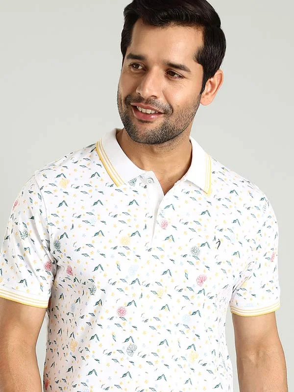 Plus Size Men's Striped Chambray Casual Shirts with a Spread Collar for a Preppy AppearanceMen's vintage - inspired retro polo shirts with unique patternsMen Printed Polo T-Shirt Plus Size Men's Striped Chambray Casual Shirts with a Spread Collar for a Preppy AppearanceMen's vintage - inspired retro polo shirts with unique patternsMen Printed Polo T-Shirt