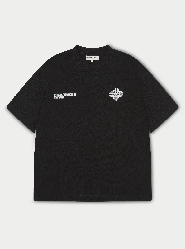 Men's mock - neck t - shirts with a modern and sleek styleBLURRED GRAPHIC EMBLEM T-SHIRT - BLACK Men's mock - neck t - shirts with a modern and sleek styleBLURRED GRAPHIC EMBLEM T-SHIRT - BLACK