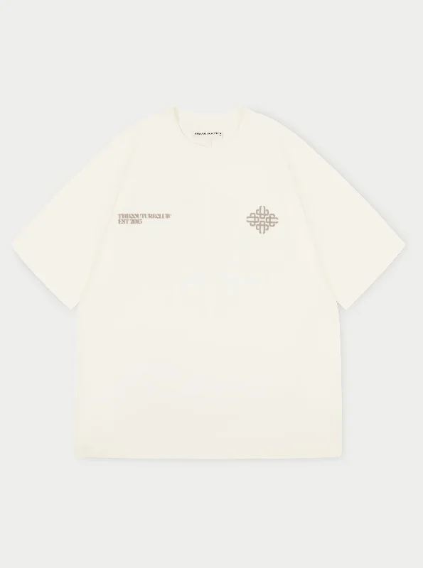 Men's tie - dye t - shirts with a bohemian styleBLURRED GRAPHIC EMBLEM T-SHIRT - OFF WHITE Men's tie - dye t - shirts with a bohemian styleBLURRED GRAPHIC EMBLEM T-SHIRT - OFF WHITE