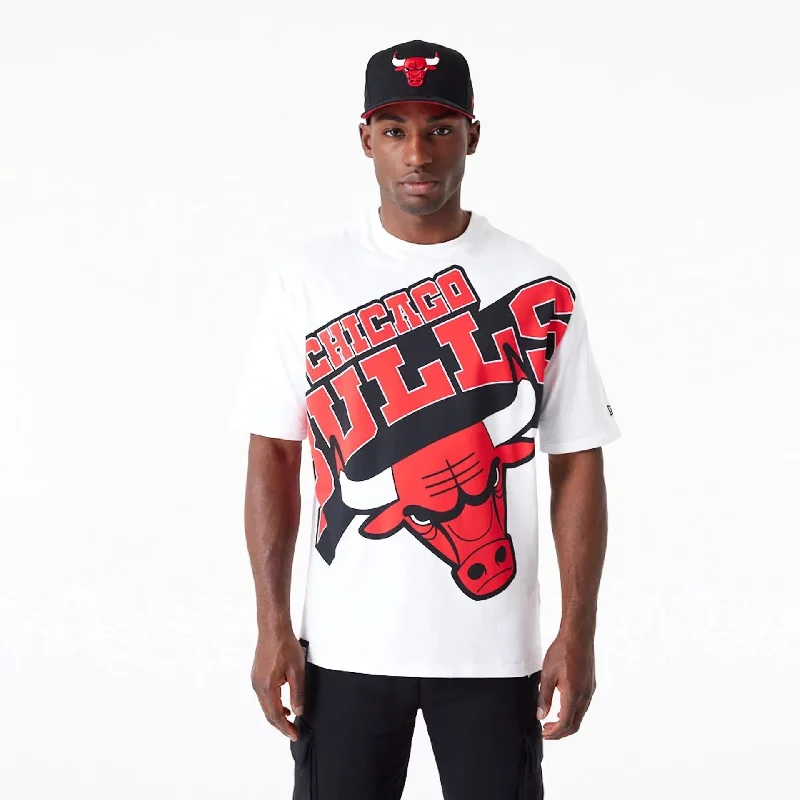 Men's button - front t - shirts with a unique artistic printChicago Bulls NBA Large Wordmark White Oversized T-Shirt Men's button - front t - shirts with a unique artistic printChicago Bulls NBA Large Wordmark White Oversized T-Shirt