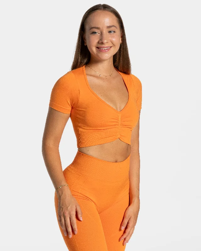 Men's mock - neck t - shirts with a modern and sleek styleFocus Crop Top "Orange"