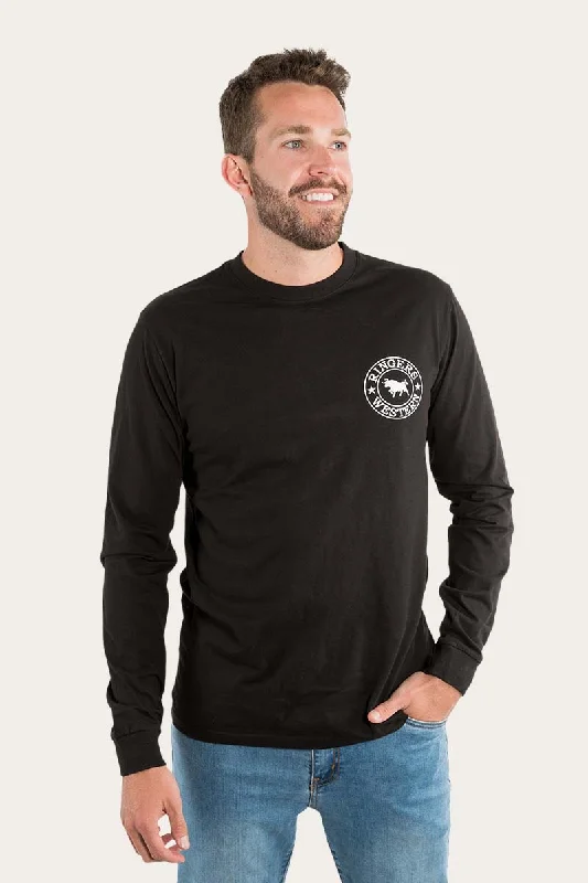 Men's moisture - wicking athletic t - shirts for intense workoutsSignature Bull Mens Classic Fit Long Sleeve T-Shirt - Black/White Men's moisture - wicking athletic t - shirts for intense workoutsSignature Bull Mens Classic Fit Long Sleeve T-Shirt - Black/White