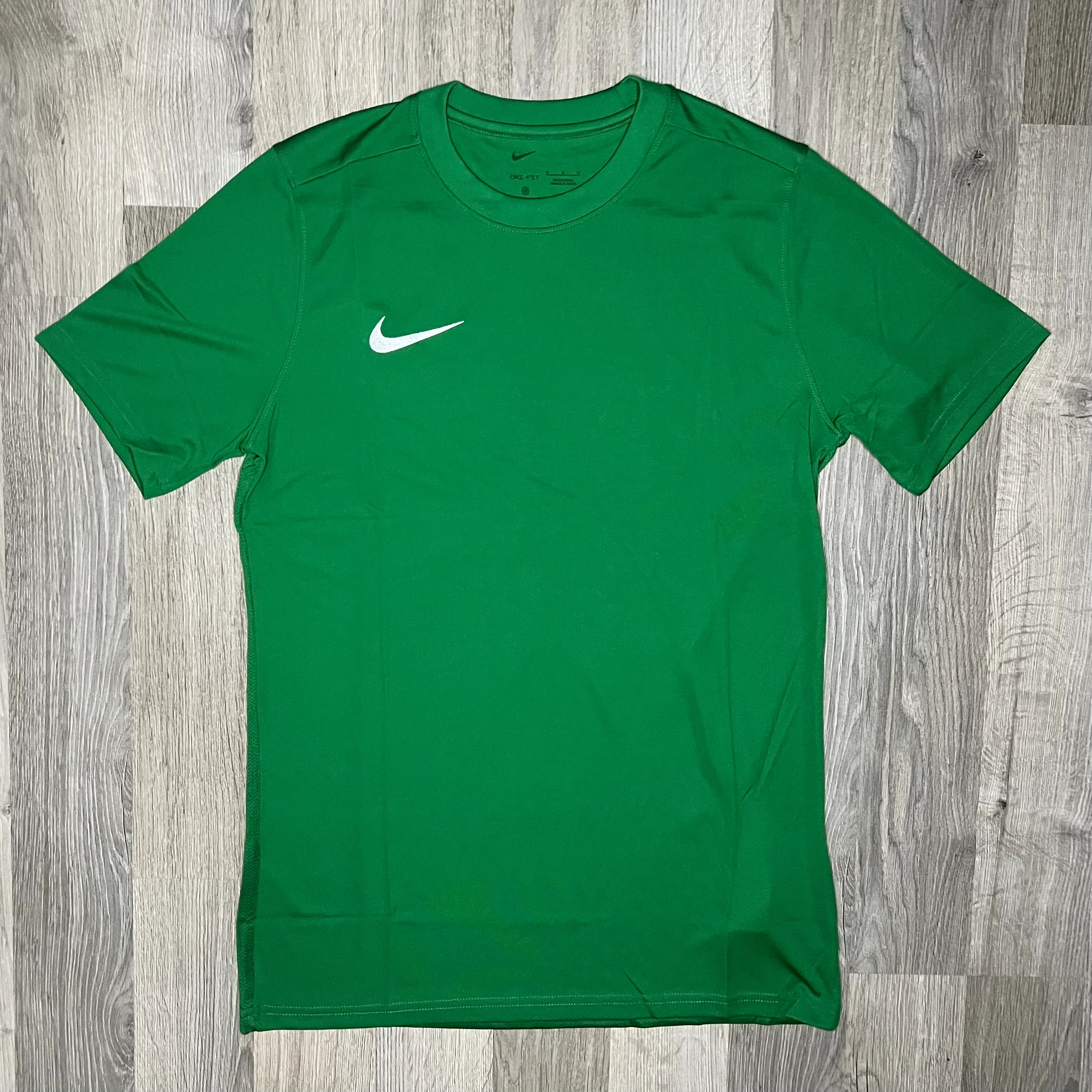 Men's v - neck muscle t - shirts for a body - building aestheticNike Dri-Fit Tee Dark Green (Junior) Men's v - neck muscle t - shirts for a body - building aestheticNike Dri-Fit Tee Dark Green (Junior)