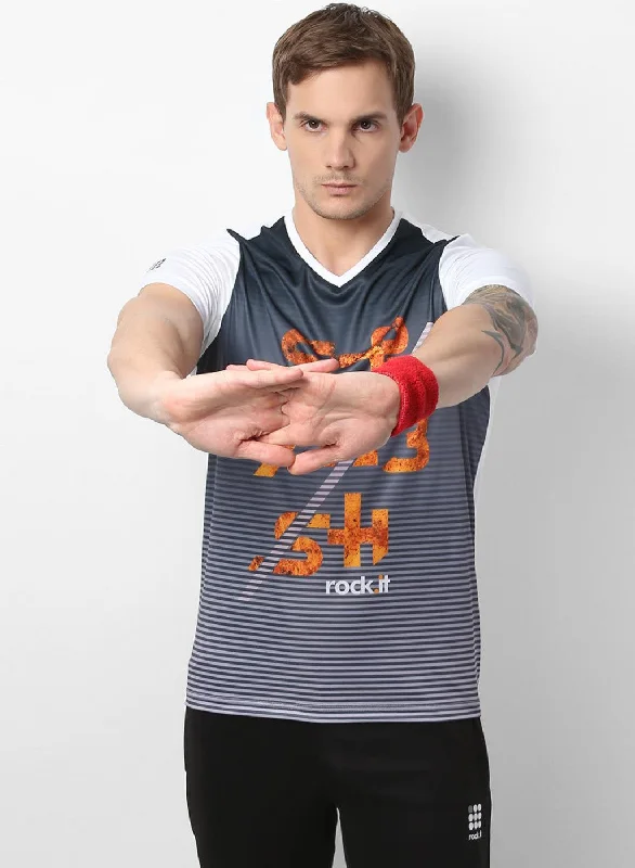 Men's smart - casual checkered t - shirts for semi - formal occasionsBlack Slim Fit Half Sleeve V Neck T-Shirt Men's smart - casual checkered t - shirts for semi - formal occasionsBlack Slim Fit Half Sleeve V Neck T-Shirt