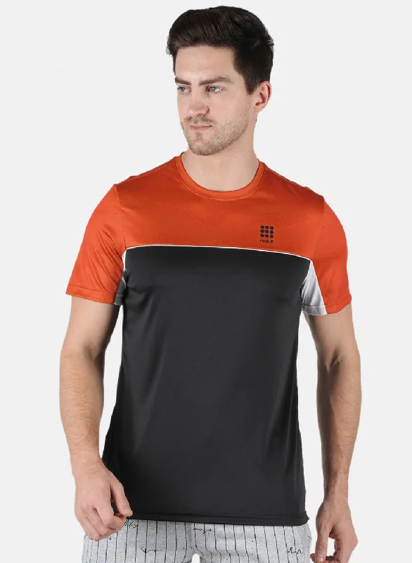 Men's thermal t - shirts with a high - neck design for cold weatherMen Black Self Design Round Neck T-Shirt Men's thermal t - shirts with a high - neck design for cold weatherMen Black Self Design Round Neck T-Shirt