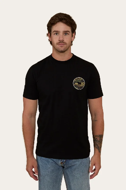 Men's mock - neck t - shirts with a modern and sleek styleSignature Bull Mens Classic Fit T-Shirt - Black/Camo Men's mock - neck t - shirts with a modern and sleek styleSignature Bull Mens Classic Fit T-Shirt - Black/Camo