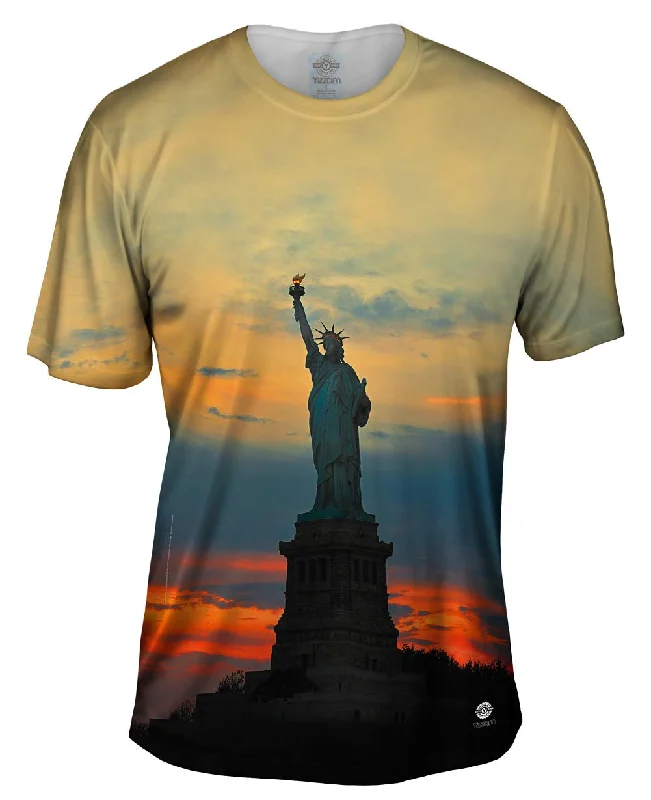 Men's ribbed t - shirts with a textured finish for added styleStatue Of Liberty Golden Sunset Men's ribbed t - shirts with a textured finish for added styleStatue Of Liberty Golden Sunset
