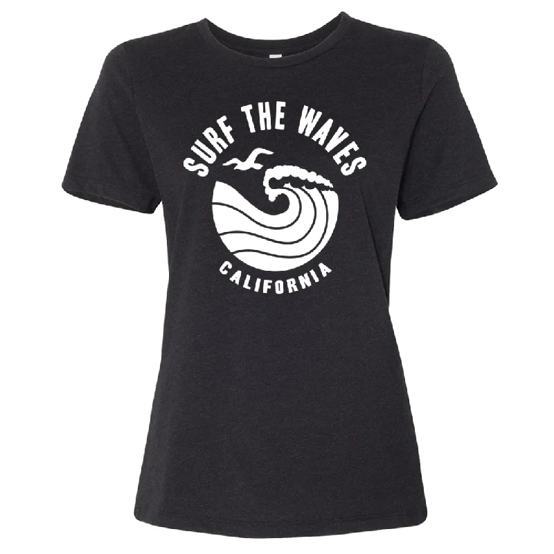 Men's polo t - shirts with a contrast collar for a preppy lookSurf The Waves Women's Relaxed Jersey Tee