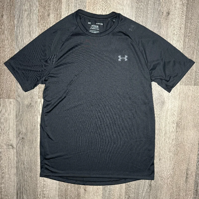 Men's v - neck muscle t - shirts for a body - building aestheticUnder Armour Tech Tee Black Men's v - neck muscle t - shirts for a body - building aestheticUnder Armour Tech Tee Black